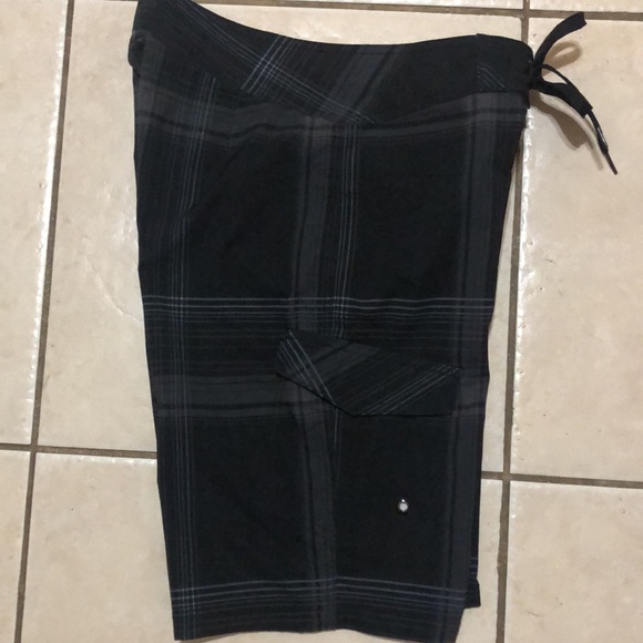 Mossimo Men’s Black Swim Shorts Size 28 - Picture 2 of 8